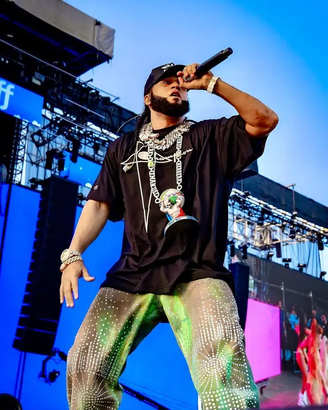 El Alfa El Jefe outfit in Rick Owens, The Attico, and Champion, 2023