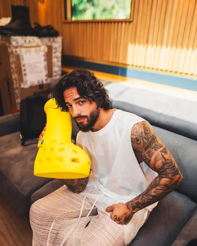 Maluma outfit in Crocs and MSCHF, 2023