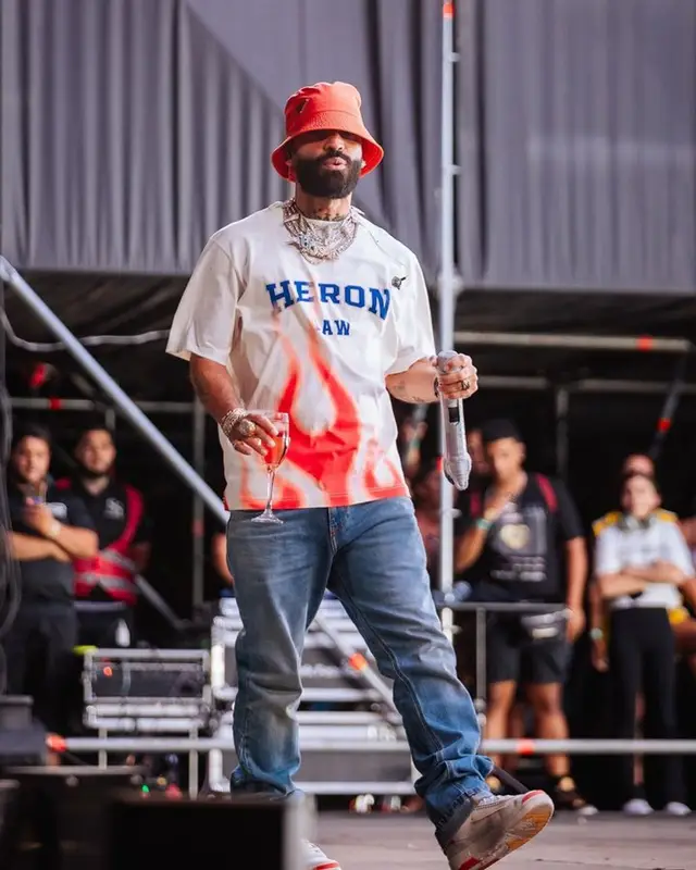 Arcangel outfit in Heron Preston, Jordan, and Prada, 2023