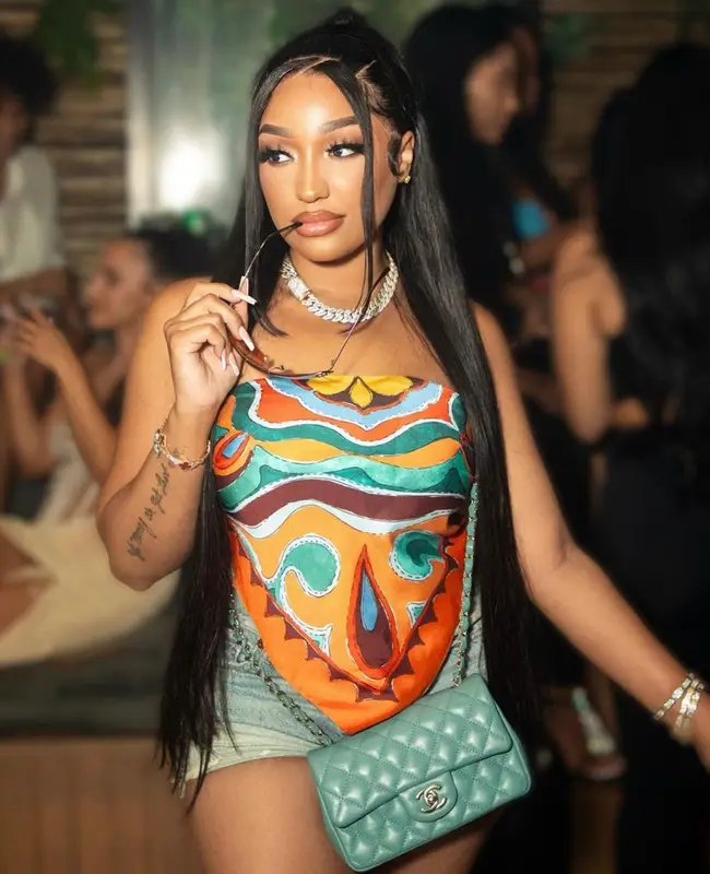 Ella Rodriguez outfit in Zara, Chanel, and Hermes, 2023
