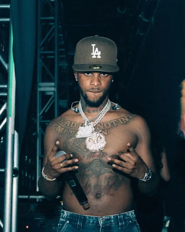 Toosii outfit in Vlone, Gallery Dept., and Dior, 2023