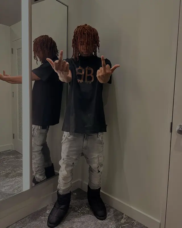 Hefna380 outfit in Balenciaga, G-Star RAW, and Prada, 2023