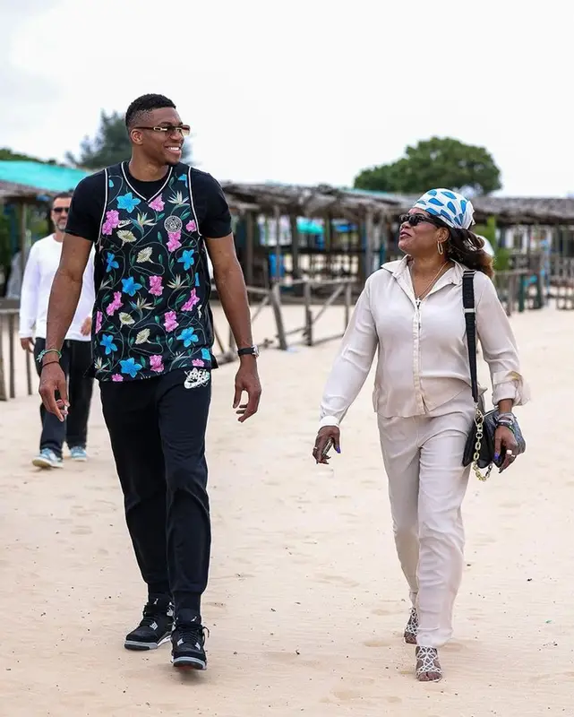 Giannis Antetokounmpo outfit in Nike, Jordan, and Cartier, 2023