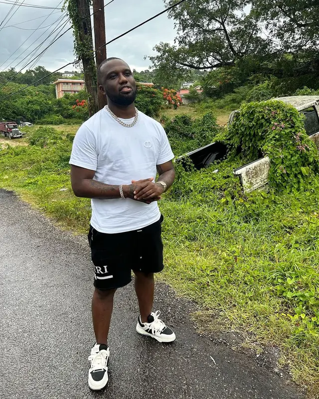 Headie One outfit in Dior and Amiri, 2023