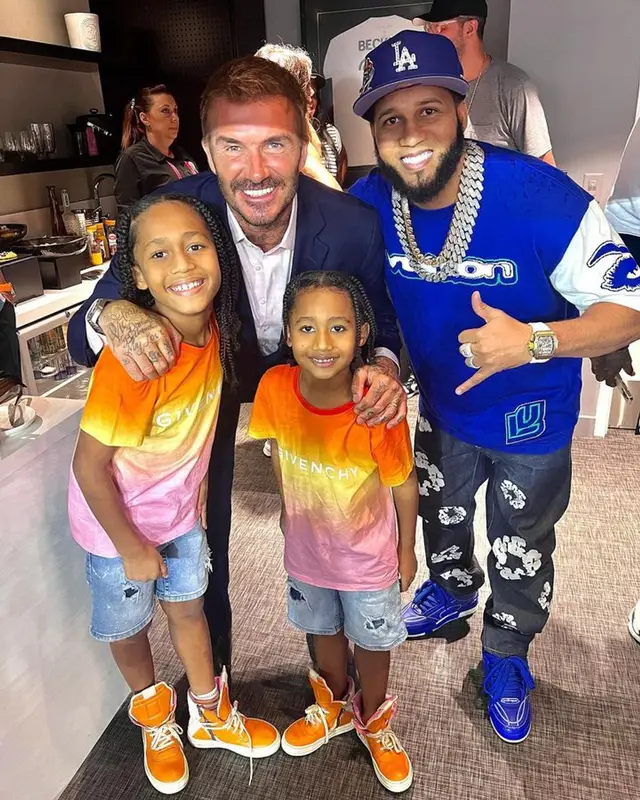 El Alfa El Jefe outfit in Louis Vuitton, Levi’s, and Richard Mille, 2023