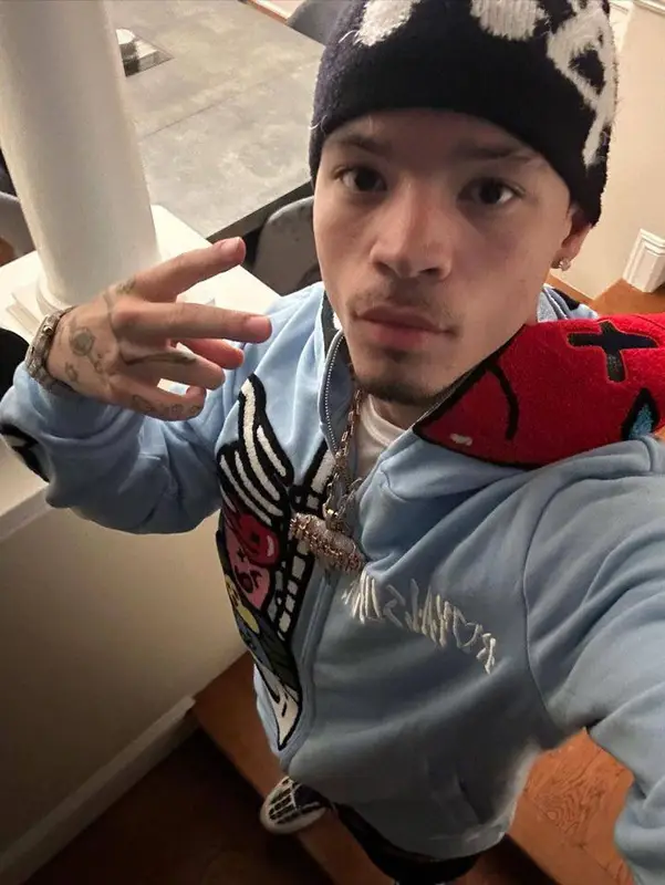 Lil Mosey outfit in Royal Surge, 2023