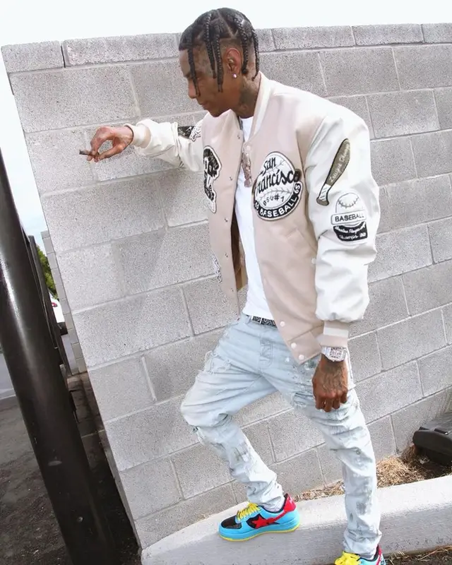Soulja Boy outfit in H&M, Bape, and Burberry, 2023