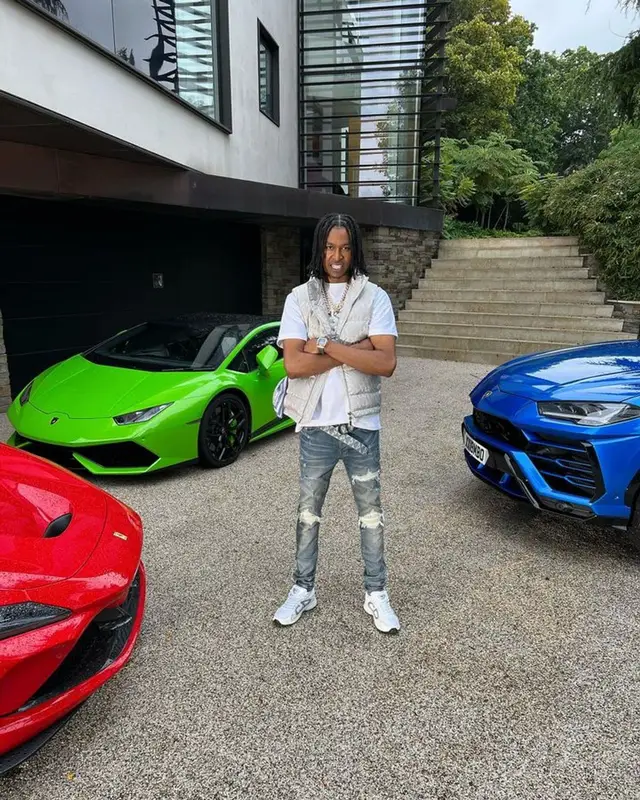 DigDat outfit in Dior and Amiri, 2023