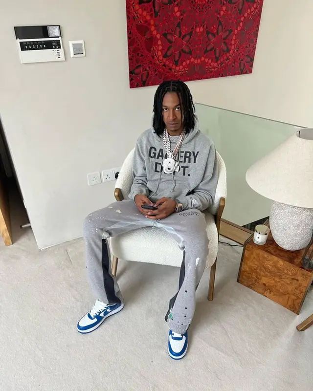 DigDat outfit in Gallery Dept., Louis Vuitton, and Nike, 2023