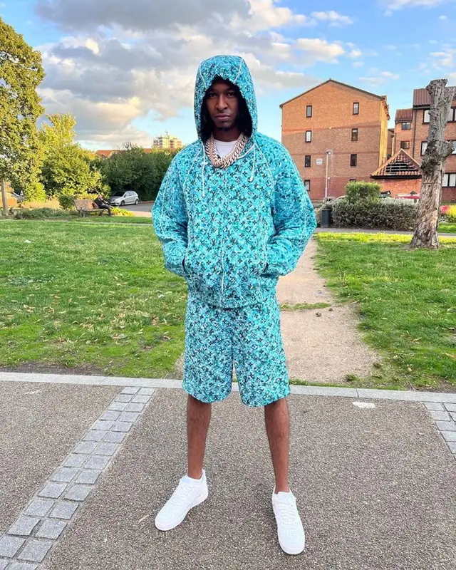 DigDat outfit in Louis Vuitton and Nike, 2023