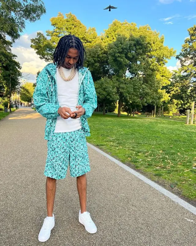 DigDat outfit in Louis Vuitton and Nike, 2023