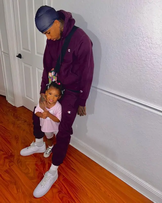 NLE Choppa outfit in Champion and Nike, 2023