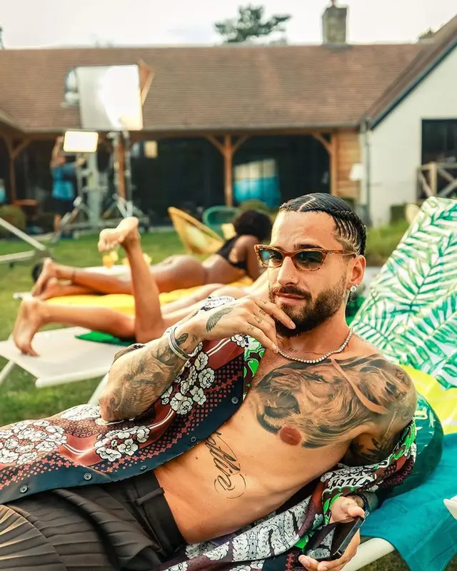 Maluma outfit in Valentino and Ray-Ban, 2023