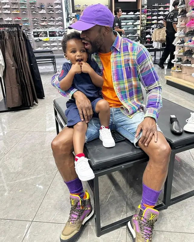 Floyd Mayweather outfit in Louis Vuitton and Polo Ralph Lauren, 2023