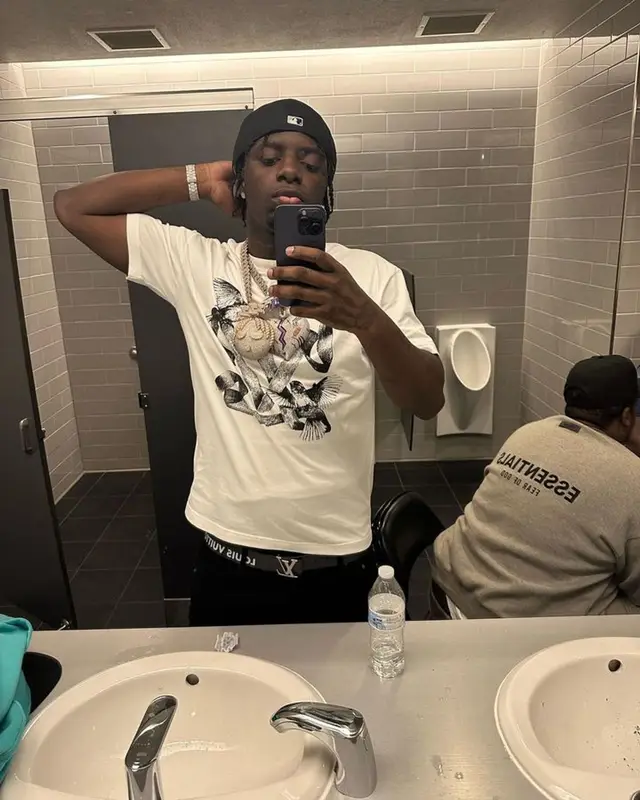 Sleepy Hallow outfit in Louis Vuitton and New Era, 2023