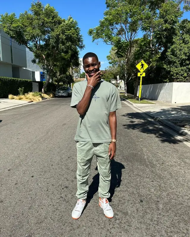 Dave outfit in Stone Island and New Balance, 2023