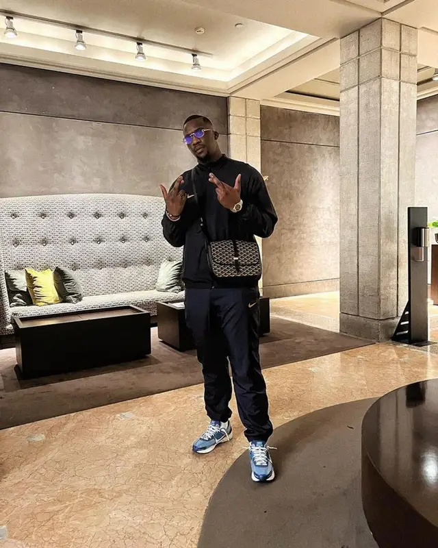 SDM outfit in Nike and Goyard, 2023