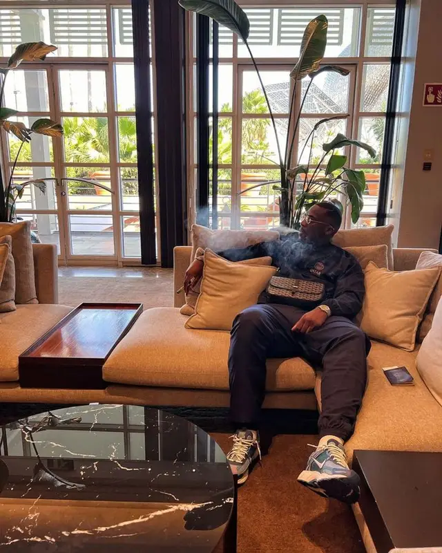 SDM outfit in Nike and Goyard, 2023