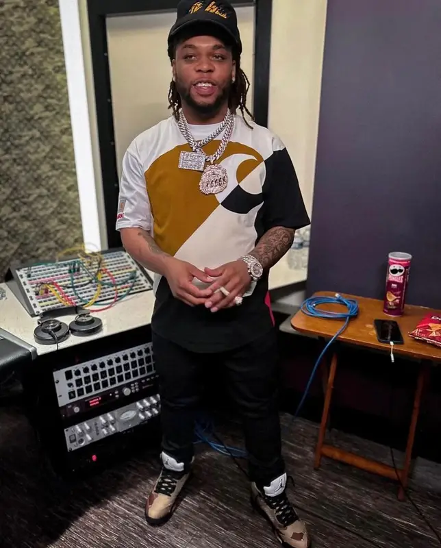 Don Q outfit in At Will, 2023