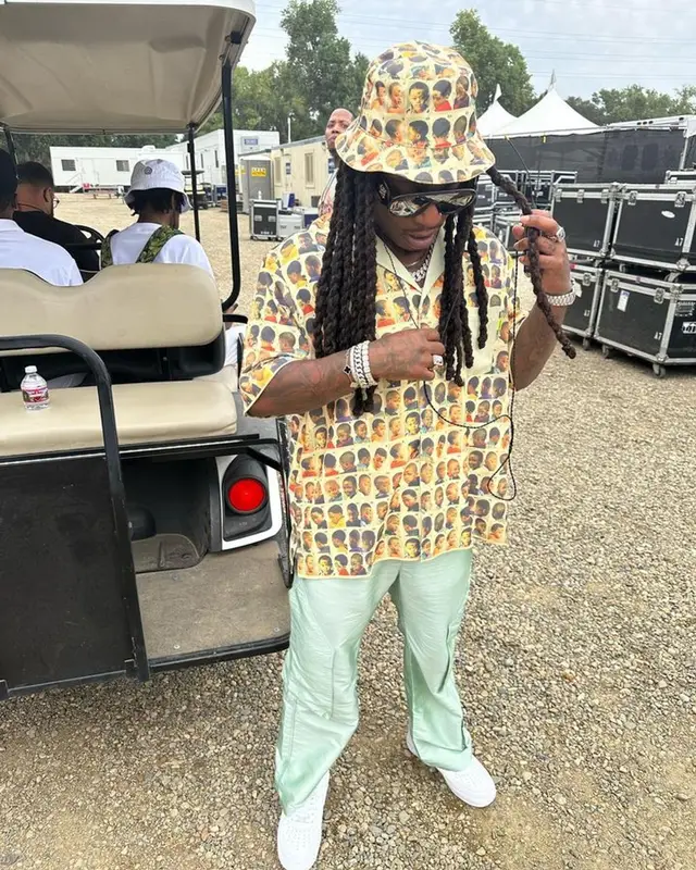 Jacquees outfit in Nike, Loewe, and Supervsn, 2023