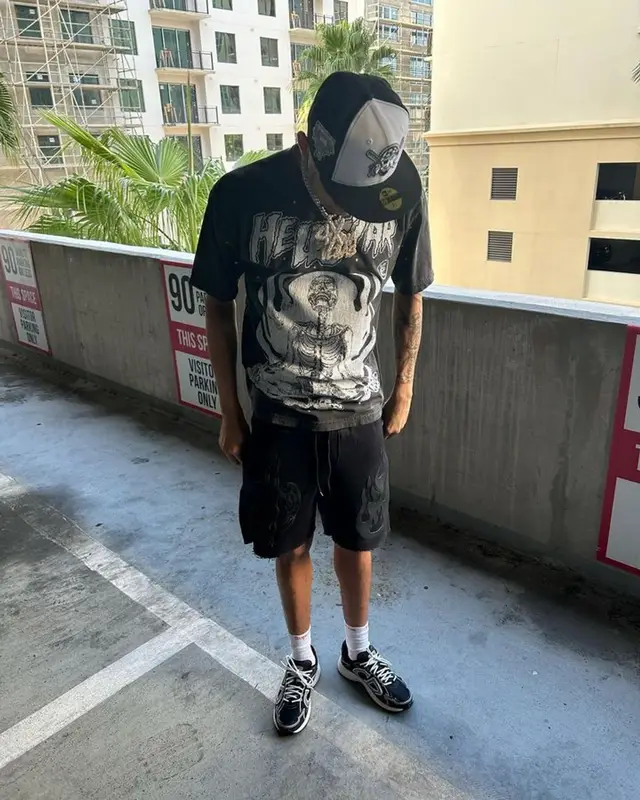 Stunna 4 Vegas outfit in Dior, Supreme, and Hanes, 2023