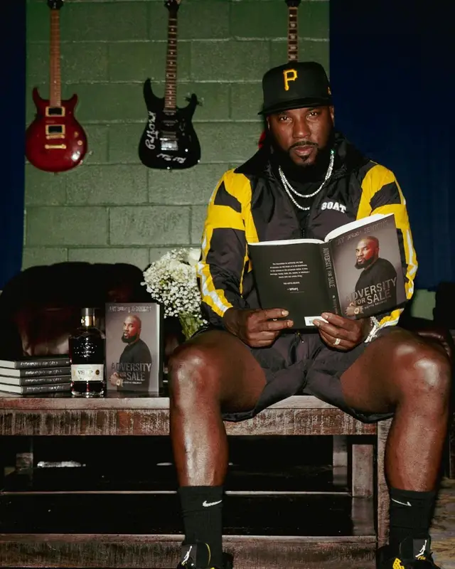 Jeezy outfit in Jordan, New Era, and Nike, 2023