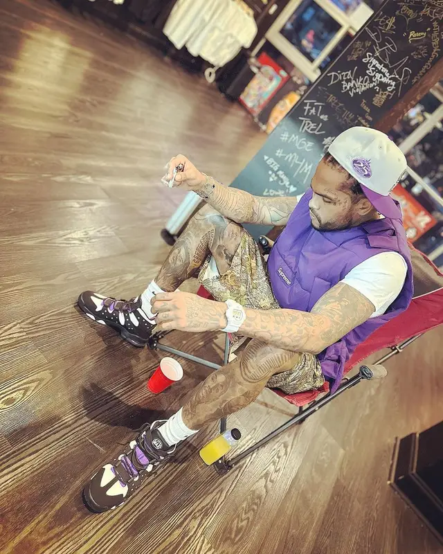 Dave East outfit in Supreme and Nike, 2023