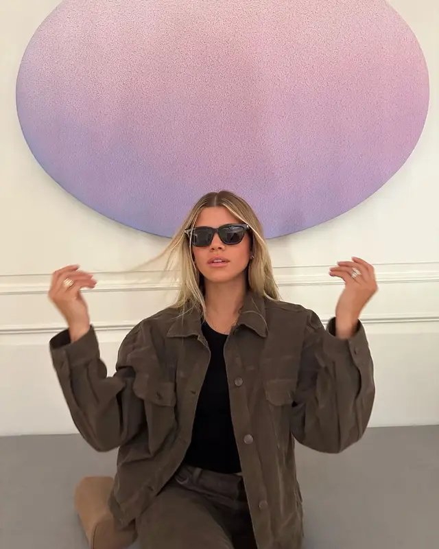 Sofia Richie outfit in The Row and Saint Laurent, 2023