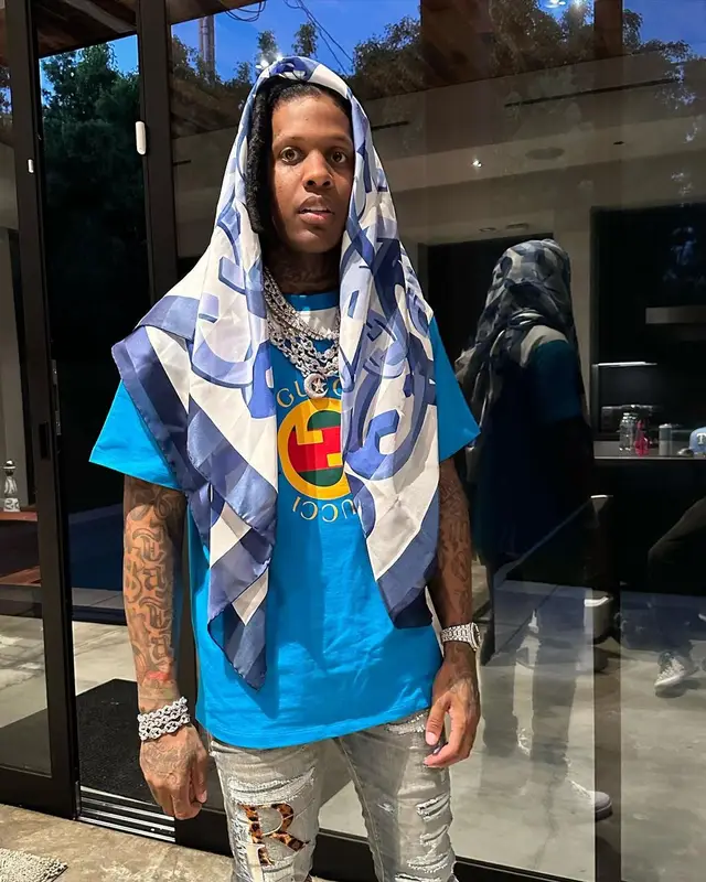 Lil Durk outfit in Nike and Gucci, 2023