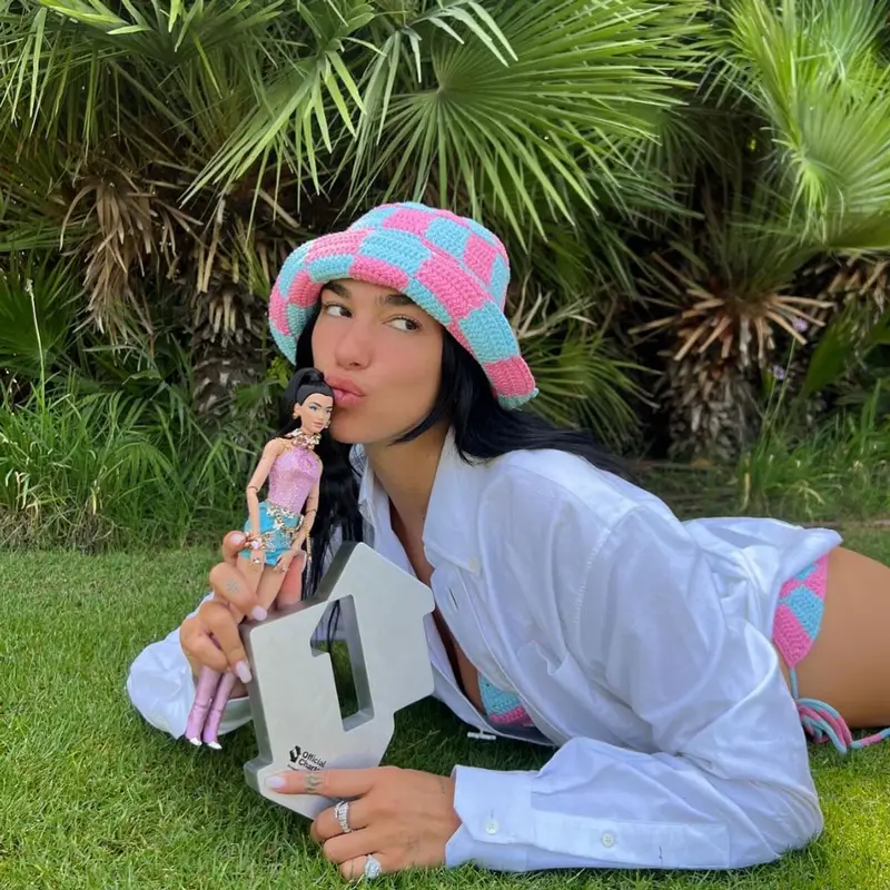 Dua Lipa outfit in Bvlgari and Burberry, 2023