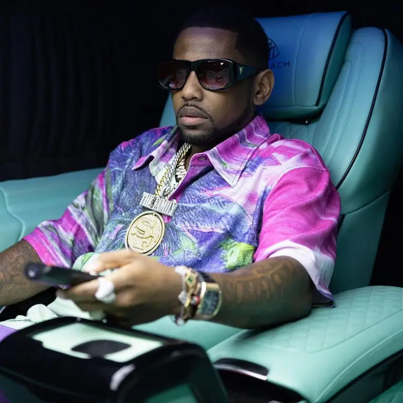 Fabolous outfit in Who Decides War, Fresh I Am, and Vintage Frames, 2023
