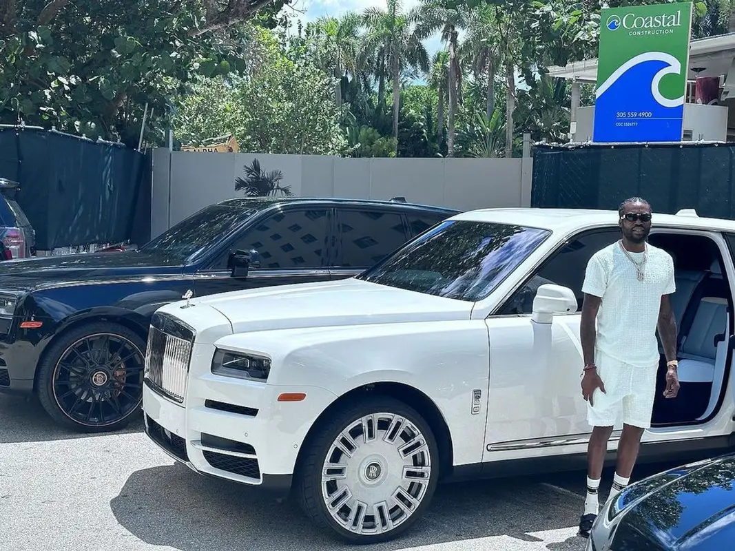 Meek Mill outfit in Givenchy, Bottega Veneta, and Rhude, 2023