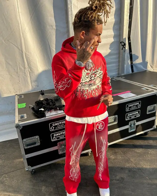 Zola outfit in Hellstar and Nike, 2023