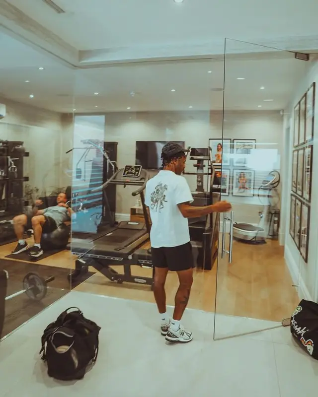 Raheem Sterling outfit in New Balance, 2023