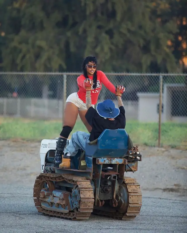 SZA outfit in Vetements, Goth Mall, and Oakley, 2023