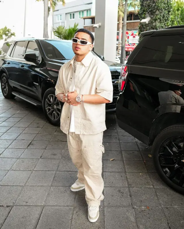 Jesus Ortiz Paz outfit in Louis Vuitton and Prada, 2023