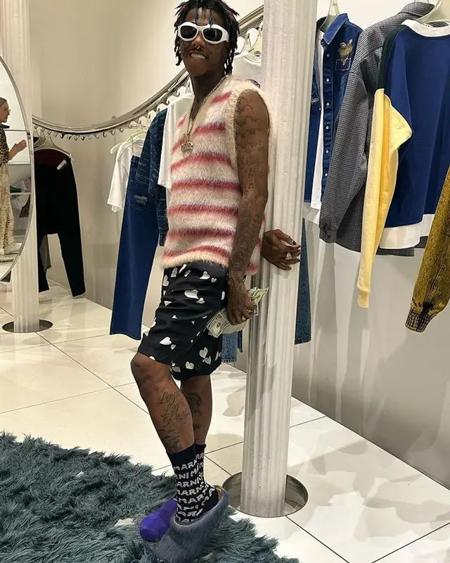 Famous Dex outfit in Marni and Bottega Veneta, 2023