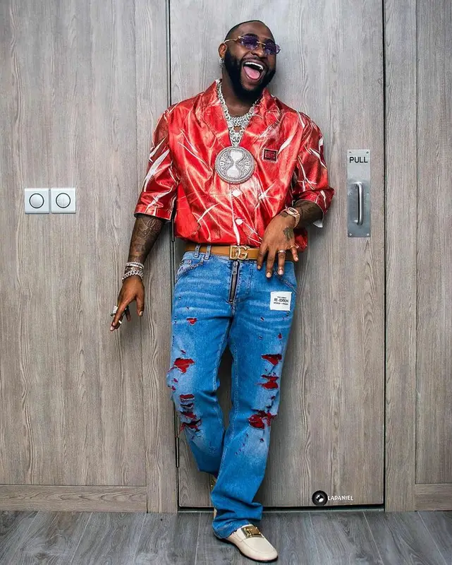 Davido outfit in Dolce & Gabbana and Cartier, 2023