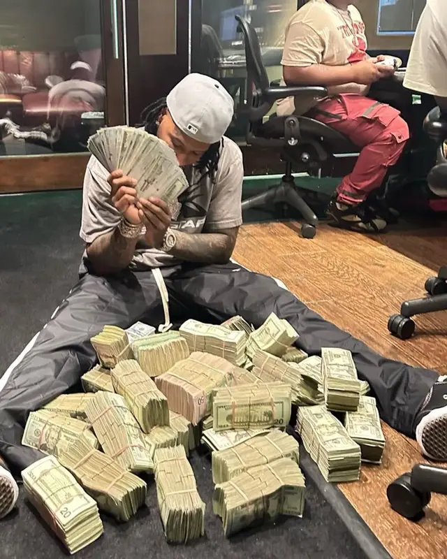 Moneybagg Yo outfit in Hellstar and Maison Mihara Yasuhiro, 2023