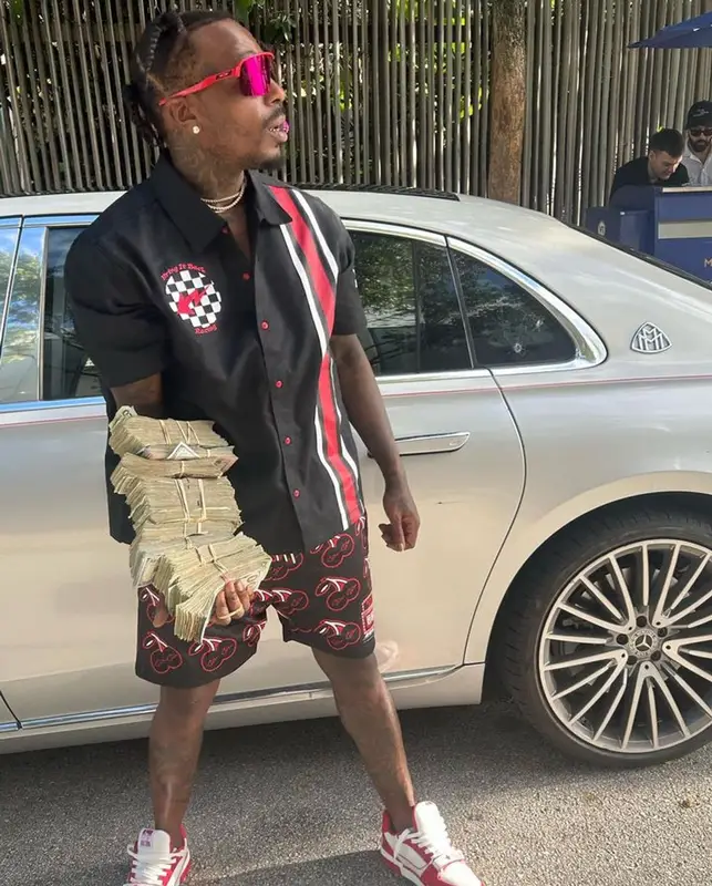 Sauce Walka outfit in Bring It Back, Louis Vuitton, and Oakley, 2023