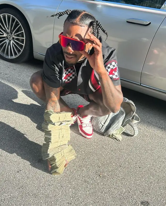 Sauce Walka outfit in Bring It Back, Louis Vuitton, and Oakley, 2023