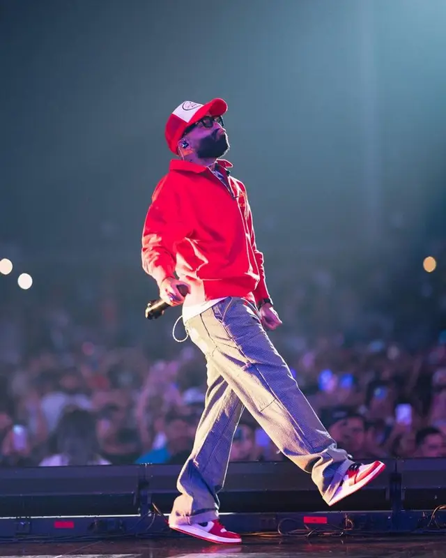Arcangel outfit in Nike, Off-White, and IceCream, 2023