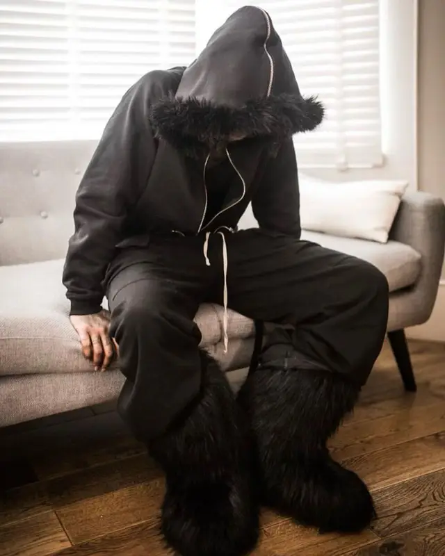 UnoTheActivist outfit in Corvidae, 2023