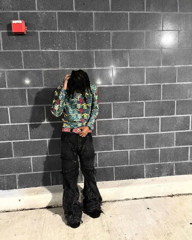 Lil Benny outfit in Cyvist, 2023