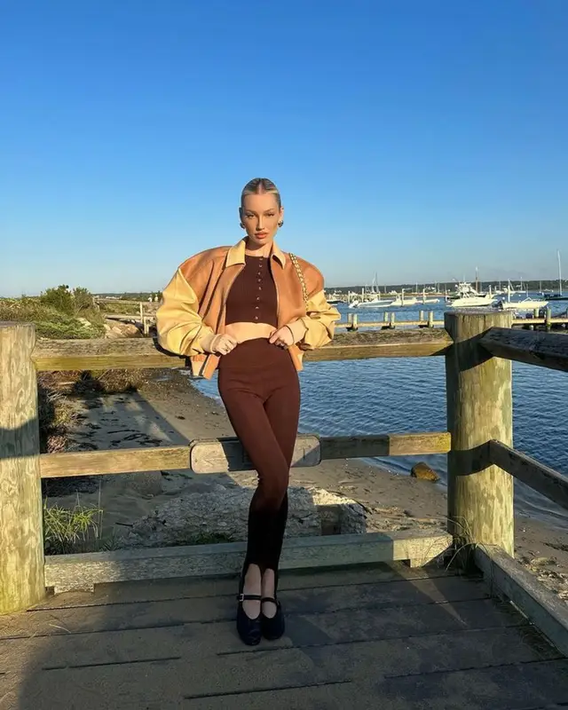 Meredith Duxbury outfit in Helsa Studio, The Row, and Chanel, 2023