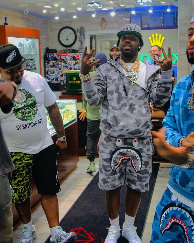 EST Gee outfit in Bape and Nike, 2023