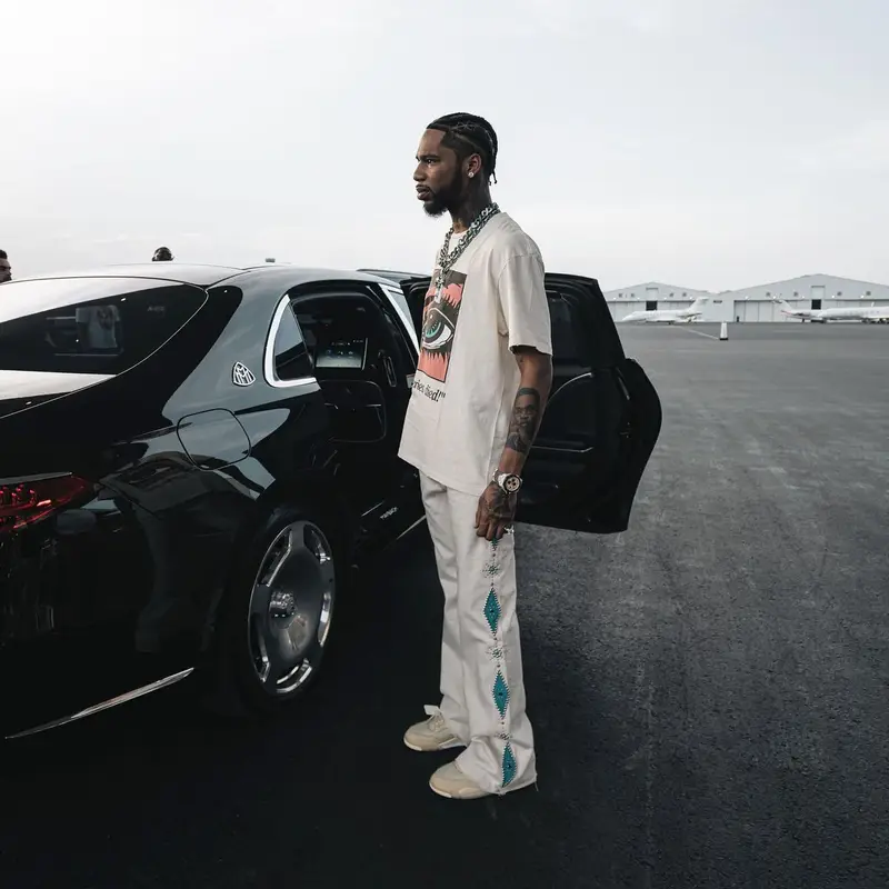 Key Glock outfit in Gallery Dept., Nike, and Off-White, 2023