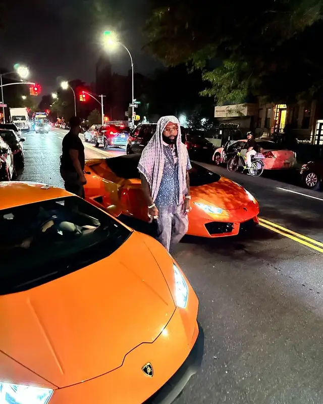 Money Man outfit in Yayoi Kusama and Louis Vuitton, 2023