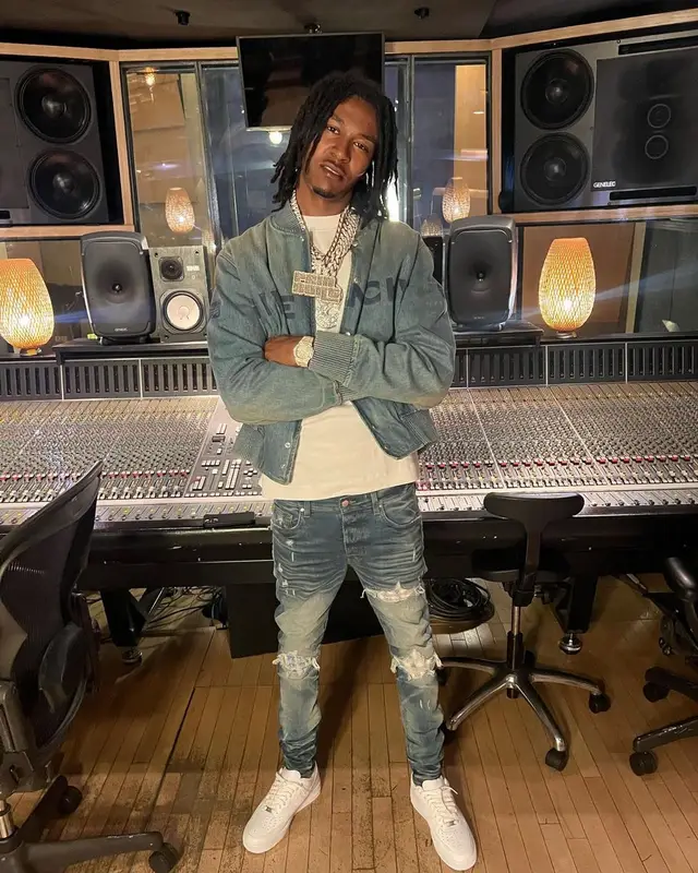 DigDat outfit in Givenchy, Nike, and Amiri, 2023