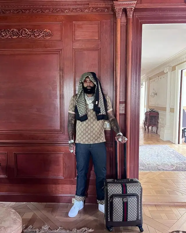 Money Man outfit in Gucci and Nike, 2023